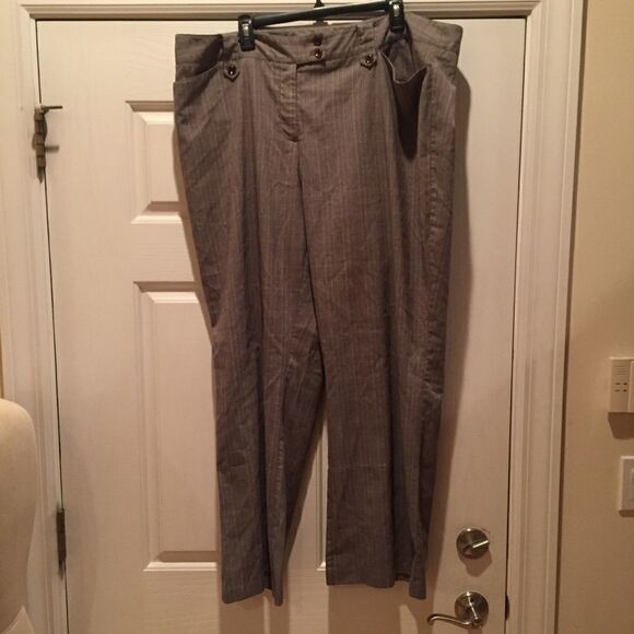 Maurice’s Pants  - Picture 1 of 4